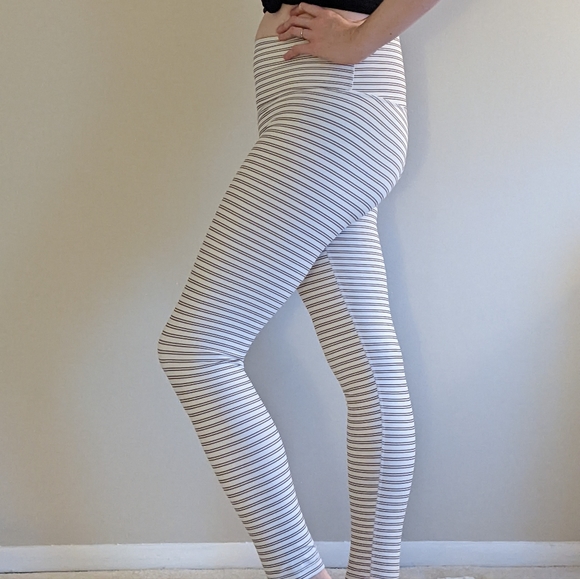 DYI Striped Leggings - Picture 2 of 6